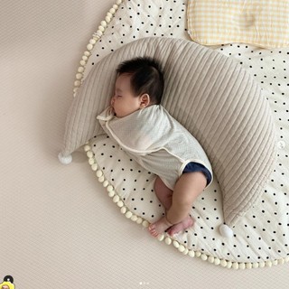 Gối Mềm Hình Mặt Trăng Trang Trí Cũi Em Bé Sơ Sinh