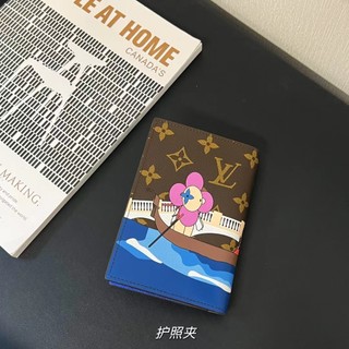 Ví Da Đựng Hộ Chiếu louis vuitton Cao Cấp Giá Đỡ
