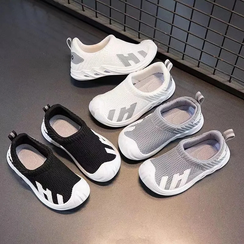 SUGE Giày Thể Thao Đen Trắng Phối Lưới Thoáng Khí Thoải Mái Thời Trang Cho Bé