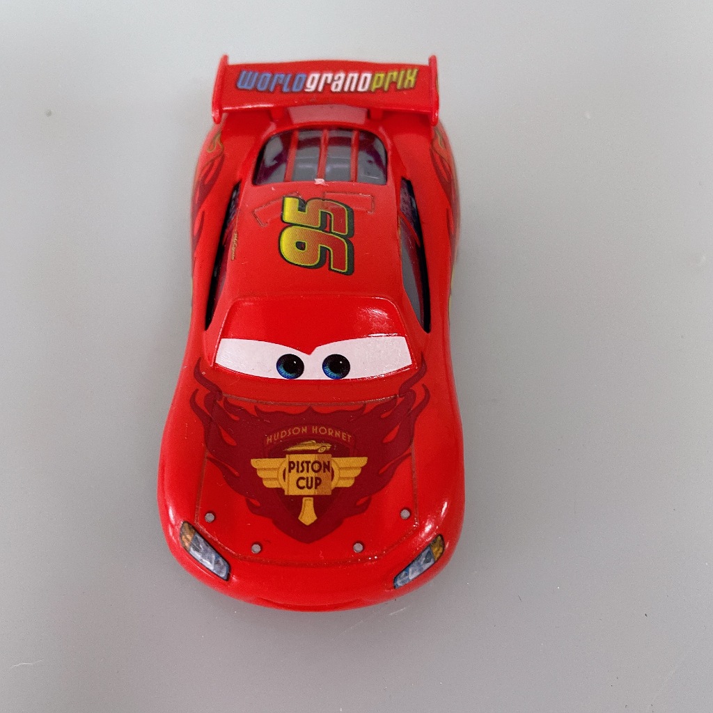 DISNEY Mô Hình Xe Cảnh Sát pixar lightning mcqueen 7cm Bằng Hợp Kim Cho Bé Trai