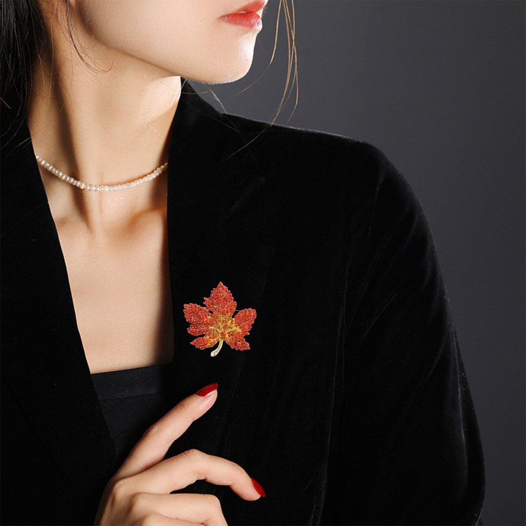 Ghim Cài Áo Hình Lá Phong Đính Đá Nhân Tạo Thời Trang Cho Nữ