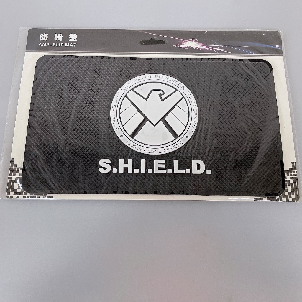 Thảm Silicon Chống Trượt In Hình iron man captain america transformers Siêu Nhân Chống Trượt Cho Bảng Điều Khiển Xe Hơi