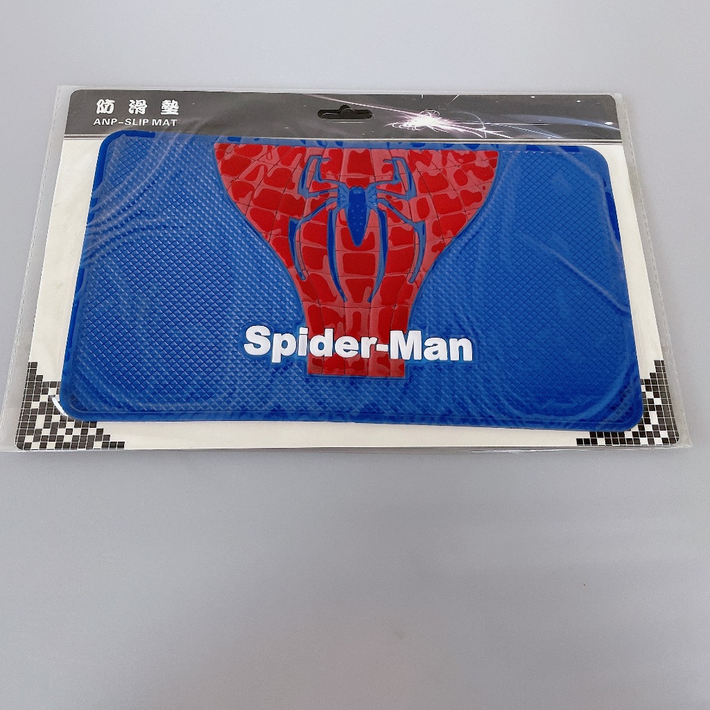 Thảm Silicon Chống Trượt In Hình iron man captain america transformers Siêu Nhân Chống Trượt Cho Bảng Điều Khiển Xe Hơi