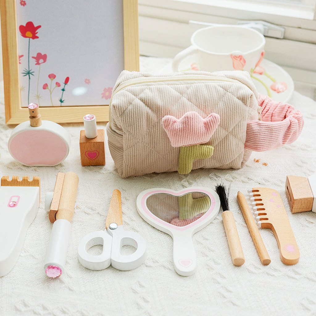 Predolo Bộ Dụng Cụ Trang Điểm 14 Món Cho Bé Gái