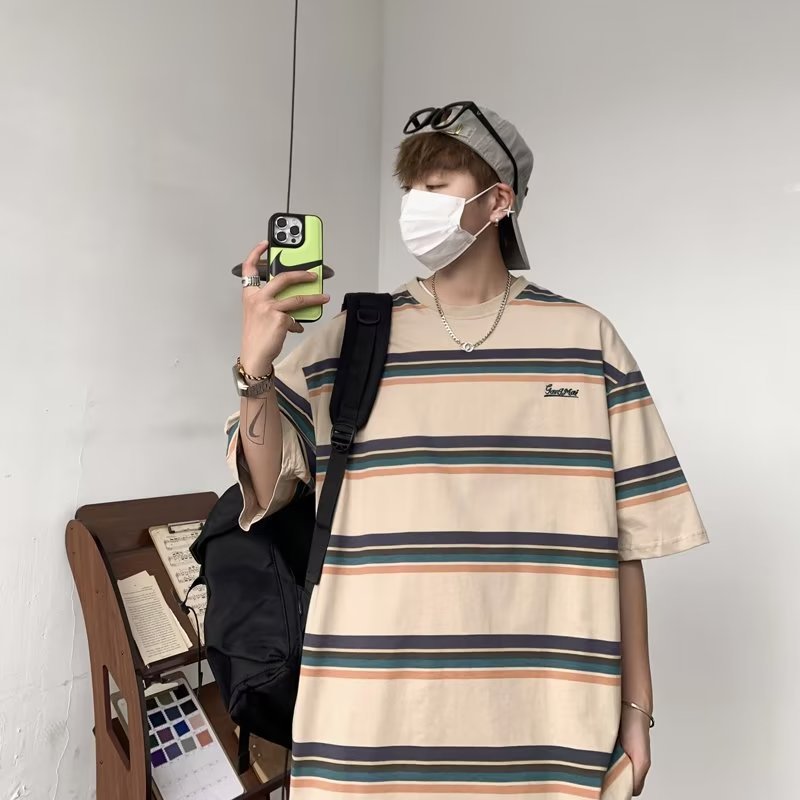 Mùa hè nam rộng sọc ngắn -sleeved t -shirts Xu hướng nam giới đa năng