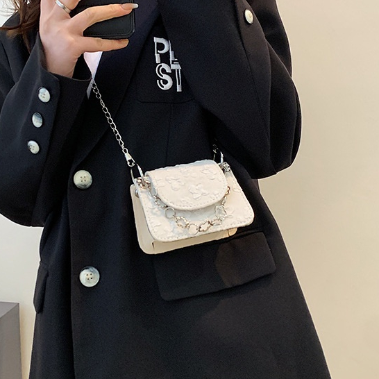 Túi Xách Nữ Đi Tiệc Cầm Tay  Túi Đeo Chéo Mini Phối Dây Xích Thời Trang Mùa Hè Dành