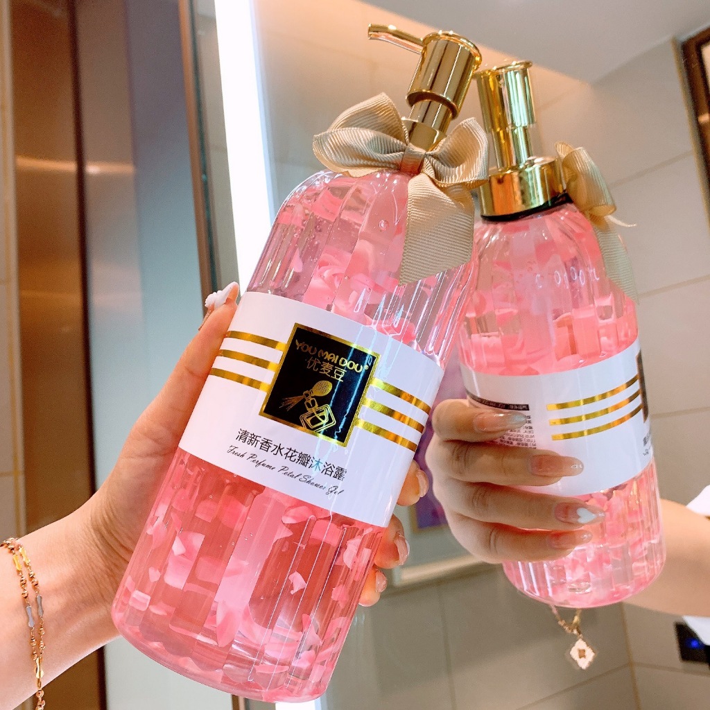 Gel Tắm Hương Thơm Hoa Lâu Phai Kiềm Dầu Dưỡng Ẩm Dung Tích 700ml