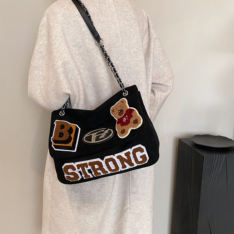 Túi Đeo Chéo Da Lộn Cao Cấp Mẫu Mới 2023 Thời Trang Thu Đông Dành Cho Nữ