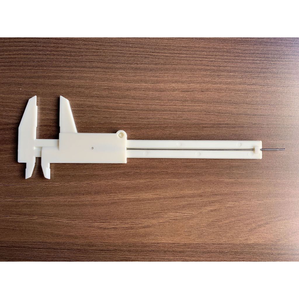 Thước cặp bằng nhựa có độ chính xác cao 150mm 0 5mm