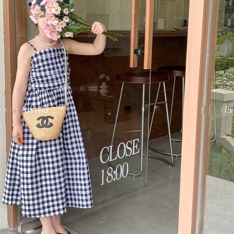 Thời Trang Đầm Hai Dây Họa Tiết Caro Trắng Đen Cho Bé Gái
