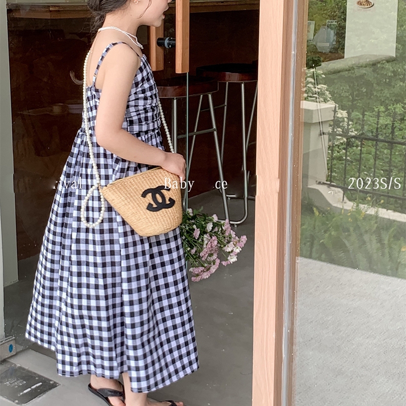 Thời Trang Đầm Hai Dây Họa Tiết Caro Trắng Đen Cho Bé Gái