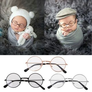 Set Mắt Kính Kiểu Dáng Quý Ông Dùng Để Chụp Hình Cho Bé