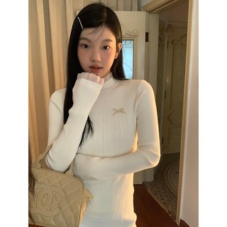 QKOOLE Áo sweater Dệt Kim Cao Cấp Cổ Cao Đính Nơ Thời Trang Thu Đông Mới 2024 Cho Nữ