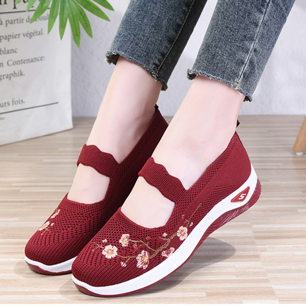 Giày Lười Vải Thoải Mái Và Bền Cho Phụ Nữ Trung Niên