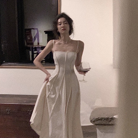 Đầm Hai Dây Xếp Ly Phong Cách Pháp Cổ Điển Thời Trang Cho Nữ