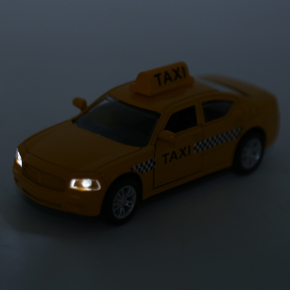 ● BabyGo 1:32 Mô hình taxi kéo hợp kim mô phỏng cao với hiệu ứng ánh sáng âm nhạc