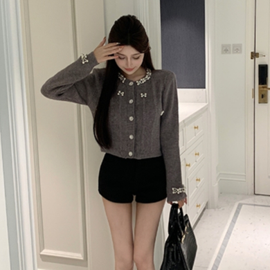 Áo tay dài cổ tròn đính hạt cườm ôm dáng phong cách Pháp thời trang nữ