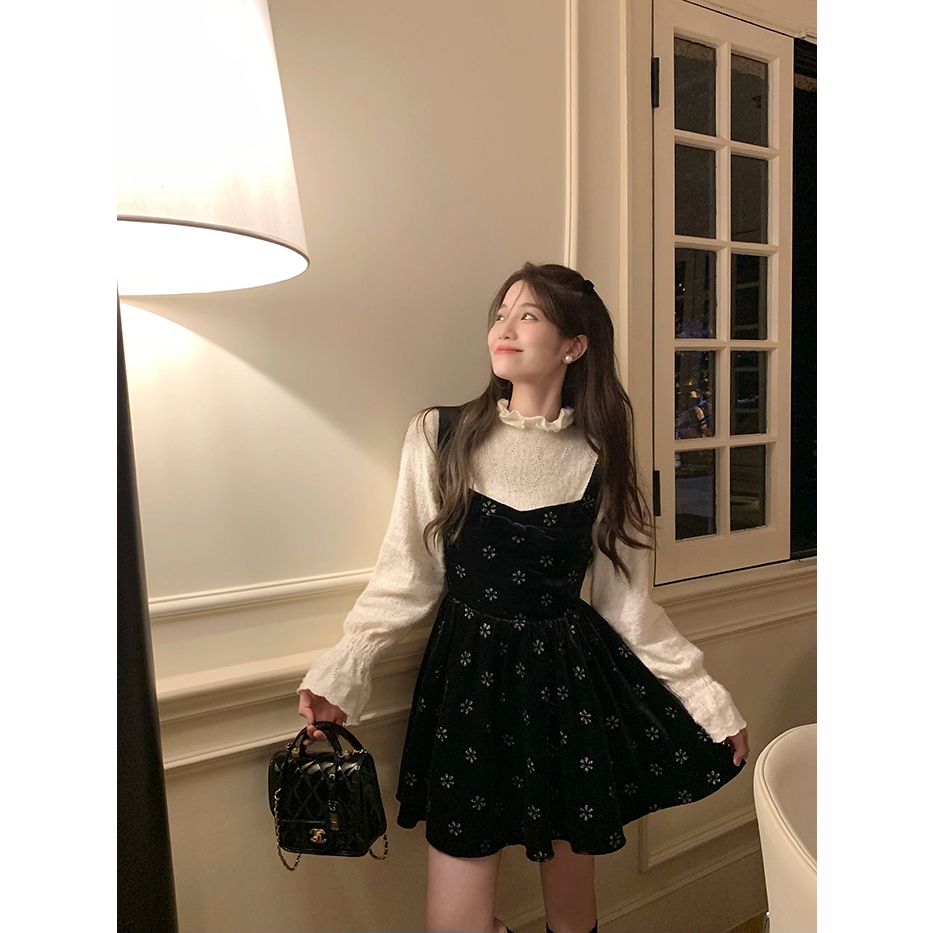 68767 Váy Nhung Hoa / Áo Sơ Mi Ren Trắng