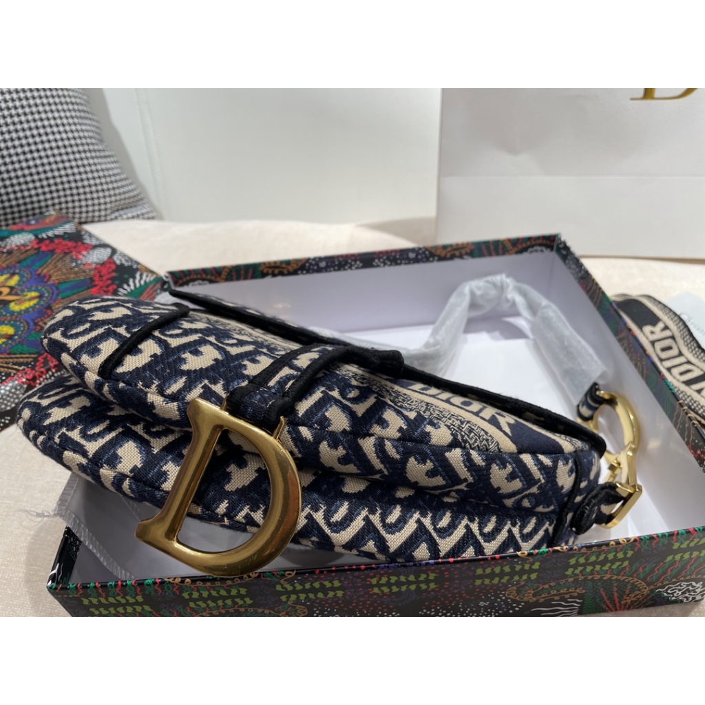#StrapNowIncluded Túi Yên Ngựa Đeo Vai 23Cm Với Dây Đeo Chéo Màu Xanh jacquard