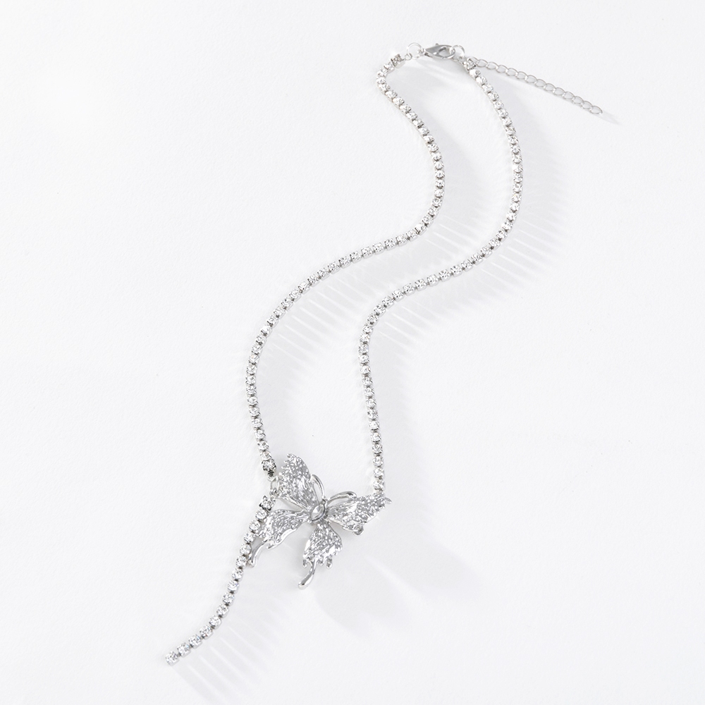 Pinkdu Vòng cổ bướm mới Tính cách Thanh lịch Hợp kim hợp thời trang Rhinestone Xương đòn Chuỗi trang sức Quà tặng cho cô gái PD1671