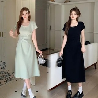 Váy dài cổ vuông thon gọn gợi cảm phù hợp cho nữ đi mua sắm