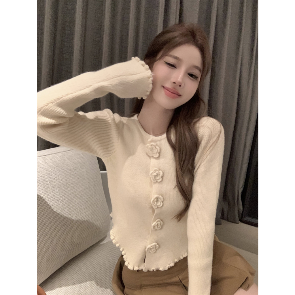 Áo sweater Hàn Quốc Cổ Tròn Ngắn Và Mỏng Hình Hoa Hồng Nổi Với Cạnh Gợn Sóng