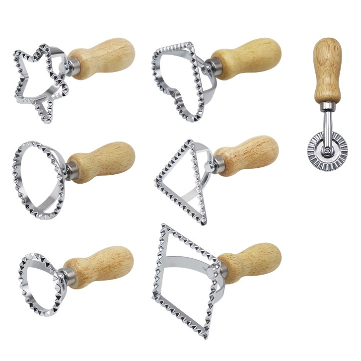 Máy cắt tem Ravioli có bánh xe lăn, tay cầm bằng gỗ và cạnh rãnh cho Ravioli, Pasta, Bánh bao Lasagn