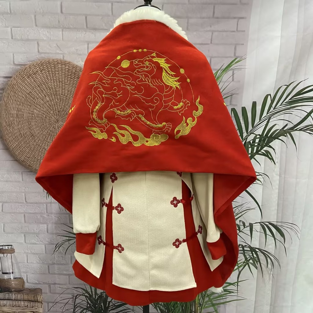 Đầm Giả Hai Mảnh Eo Đỏ Thêu Họa Tiết Phong Cách Trung Hoa Ngọt Ngào Mừng Năm Mới