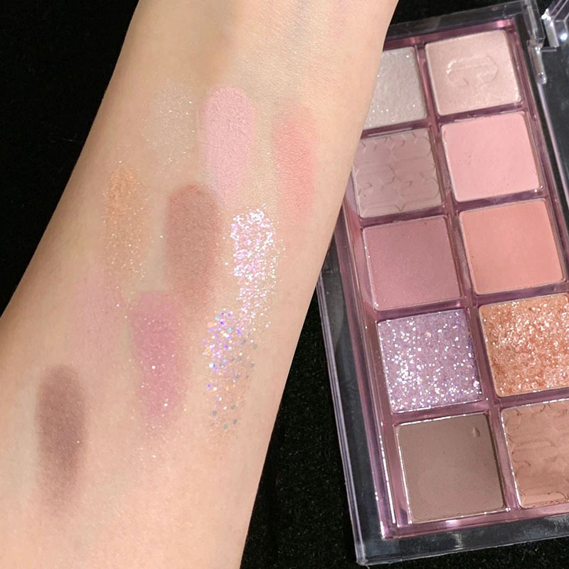 Bảng Phấn Mắt Ngọt Ngào 10 Màu Lấp Lánh Nhung Mịn