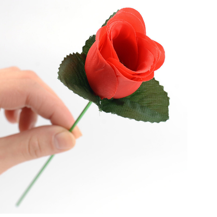 Đồ chơi ảo thuật lửa hóa bông hồng