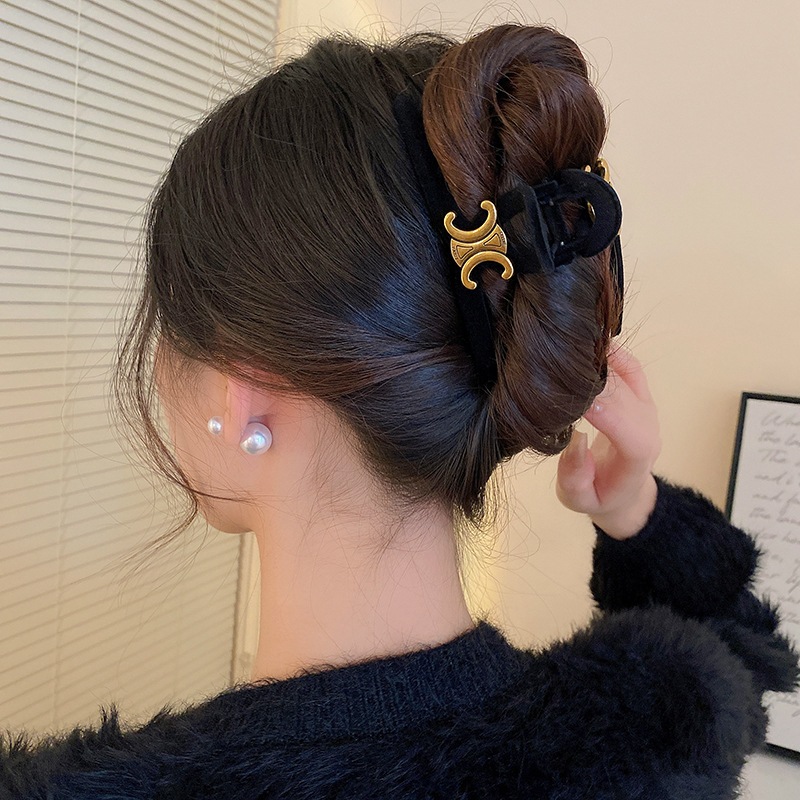 Kẹp Tóc Hình Cá Mập Nhỏ Xinh Thời Trang Thu Đông Cho Nữ