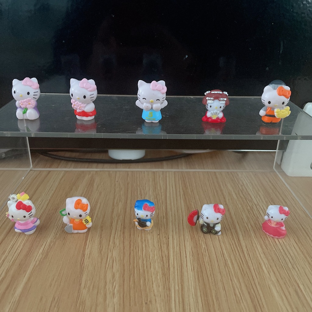 Set 10 Mô Hình Nhân Vật sanrio 2.5cm Trang Trí Bánh Kem