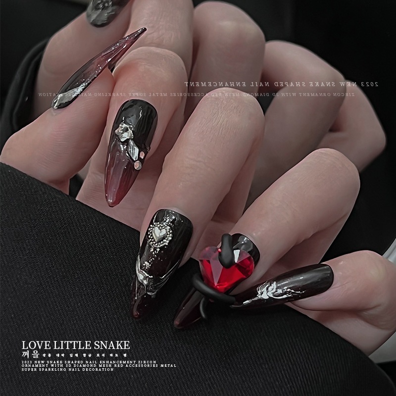 Set 3 Phụ Kiện Trang Trí Móng Tay Nghệ Thuật Hình Rắn / Trái Tim 3d Đính Đá Pha Lê