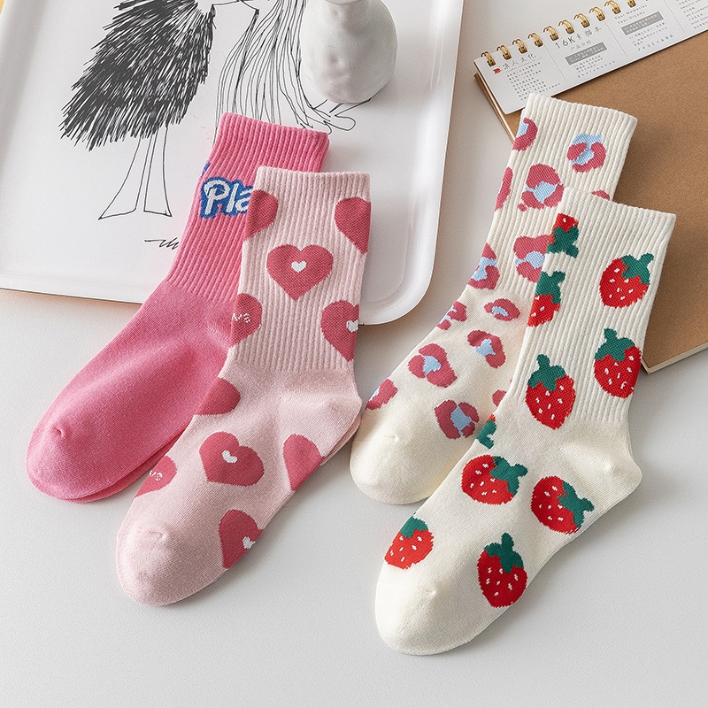 🎀 yakult 🎀Đôi Vớ cotton Họa Tiết Hoa Và Chữ love Màu Hồng Dễ Thương Bắt Mắt