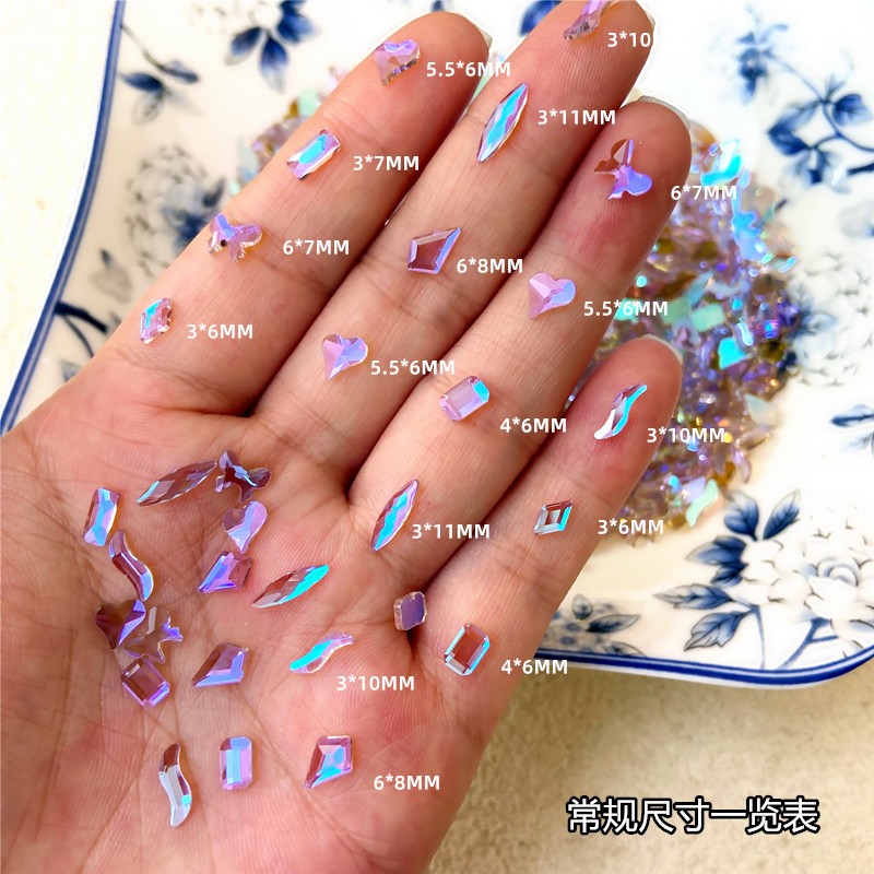 Bộ 50 đá pha lê ROU BAO 3D dùng trang trí móng tay
