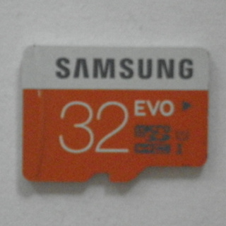 Thẻ nhớ SAMSUNG SAMSUNG 32GB EVO Micro SDHC / TF