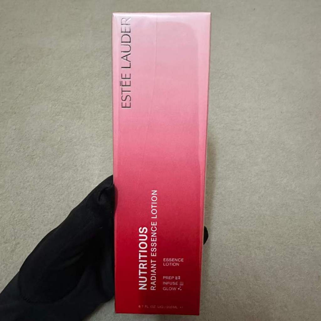 Toner Chiết Xuất Lựu Đỏ Tươi Sáng Estee Lauder 200ML