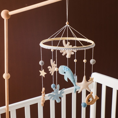 Cá Voi Gỗ Handmade Trang Trí Điện Thoại Di Động Cho Nôi Em Bé
