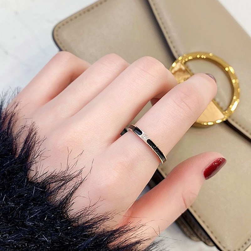 Nhẫn MAYEBE LAVEND từ thép titan Hàn Quốc đính đá zircon thời trang