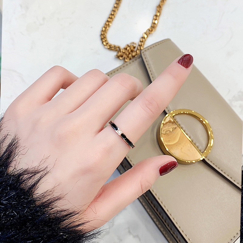 Nhẫn MAYEBE LAVEND từ thép titan Hàn Quốc đính đá zircon thời trang