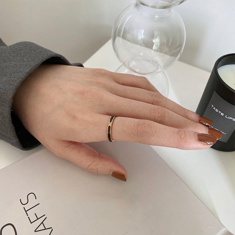 Nhẫn MAYEBE LAVEND từ thép titan Hàn Quốc đính đá zircon thời trang