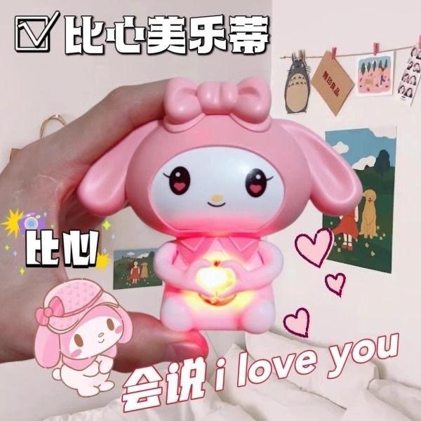 Strawberry bear nói i love you/Móc Khóa Cặp Đôi Mắt To Có Đèn LED Và Âm Thanh Làm Quà Tặng Cho Học Sinh