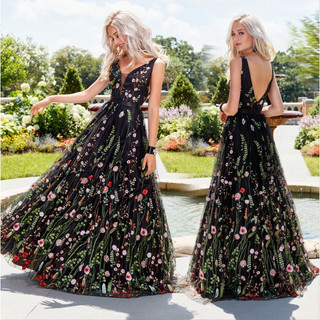 Đầm thêu không tay chữ V sâu gợi cảm Slim Fit hở lưng Đầm dài