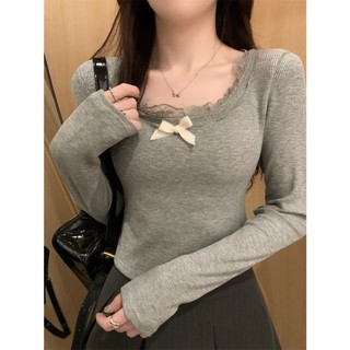 Áo Thun Nữ Cổ Tròn Ôm Dáng Phối Ren Phong Cách Đức Mới