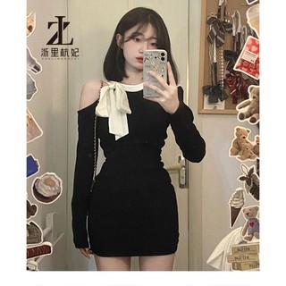Đầm ZHELIHANGFEI ôm dáng màu đen kiểu Pháp thanh lịch