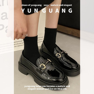 Yunguang Giày lười đế dày thông thường dành cho nữ mới phong cách Anh giày da đế tròn gót dày giày nữ