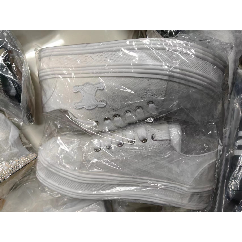 Giày SNEAKER Gót Thấp 4CM Cột Dây Chất Liệu Da Bò Màu Trắng