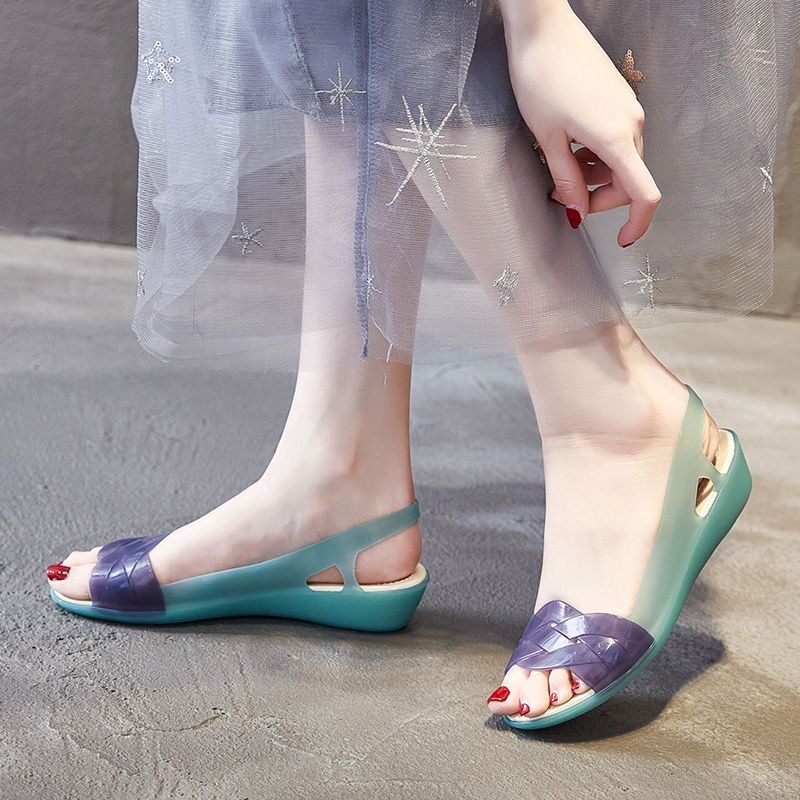Giày nhựa có lỗ thoải mái dành cho nữ