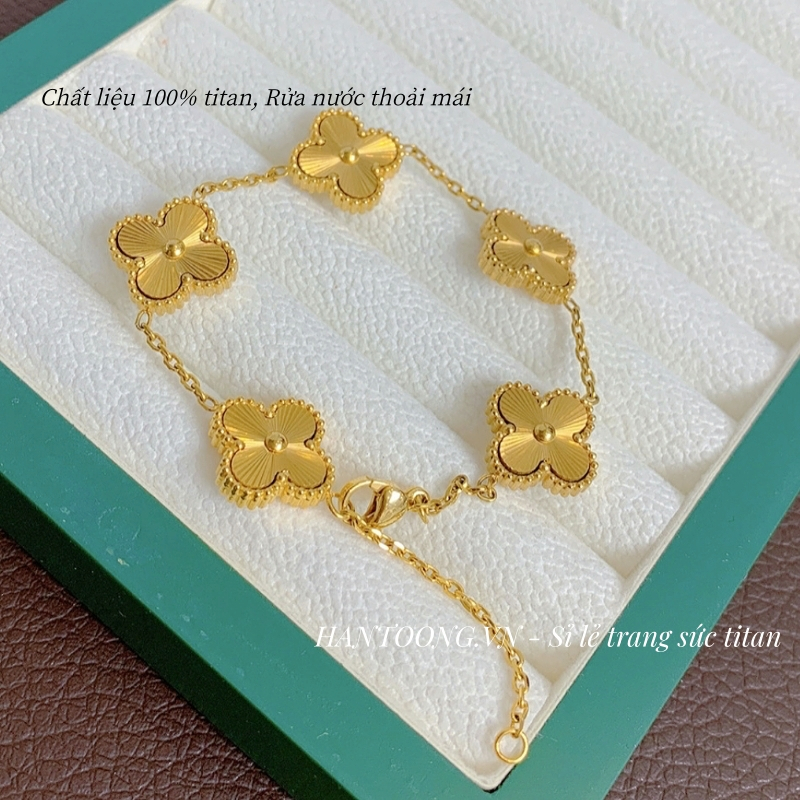  Lắc tay titan cao cấp mạ vàng 24k không gỉ hình cỏ 4 lá may mắn khắc hoạ tiết lấp lánh thời trang sang trọng 