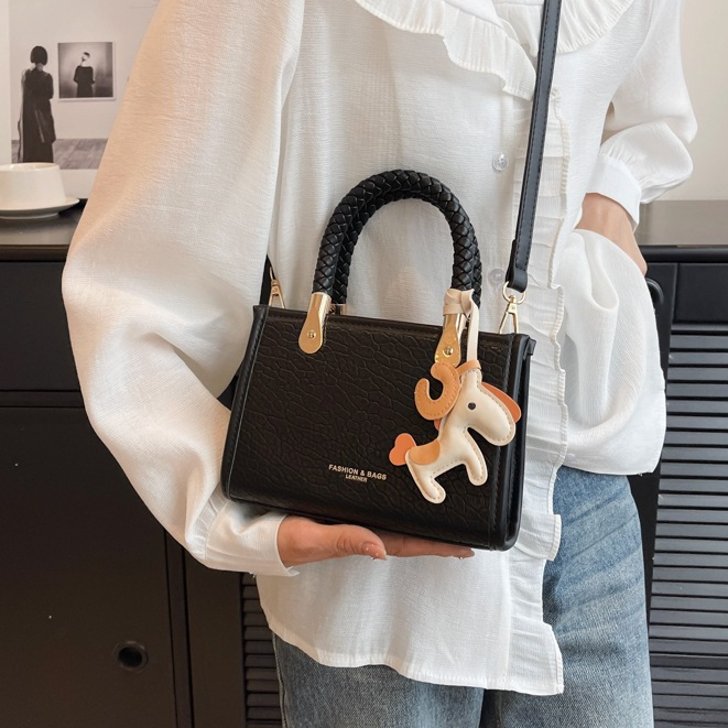 ZHIKOU  túi xách nữ mini túi đeo chéo da Windsine nhỏ của Hàn Quốc 2023 NEW L91TIZG